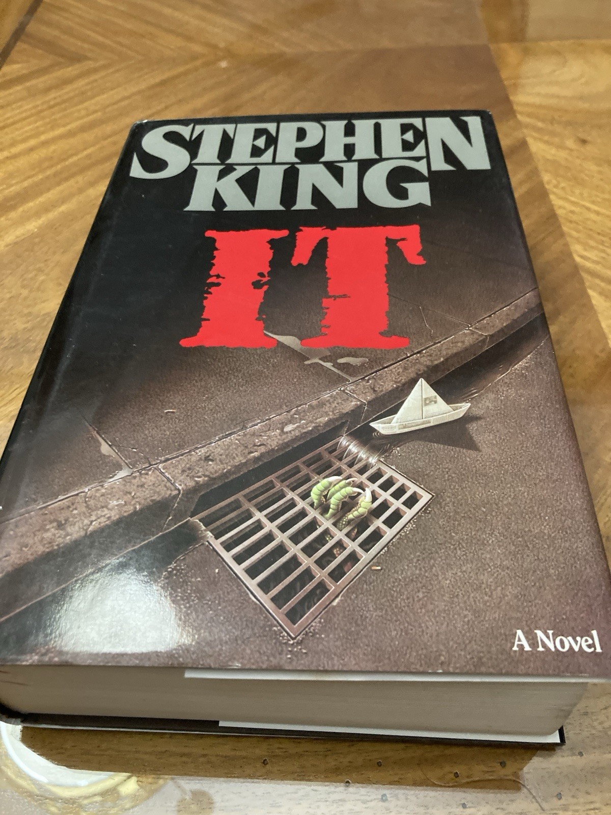 Stephen King It (1986) Hardcover Dust Jacket Viking Book Club Edition
