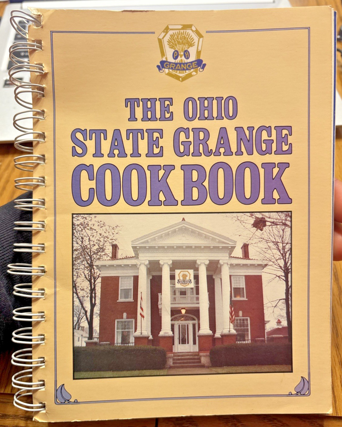 VTG 1985 EDITION THE OHIO STATE GRANGE COOKBOOK 1ST PRINTING 200 PAGES