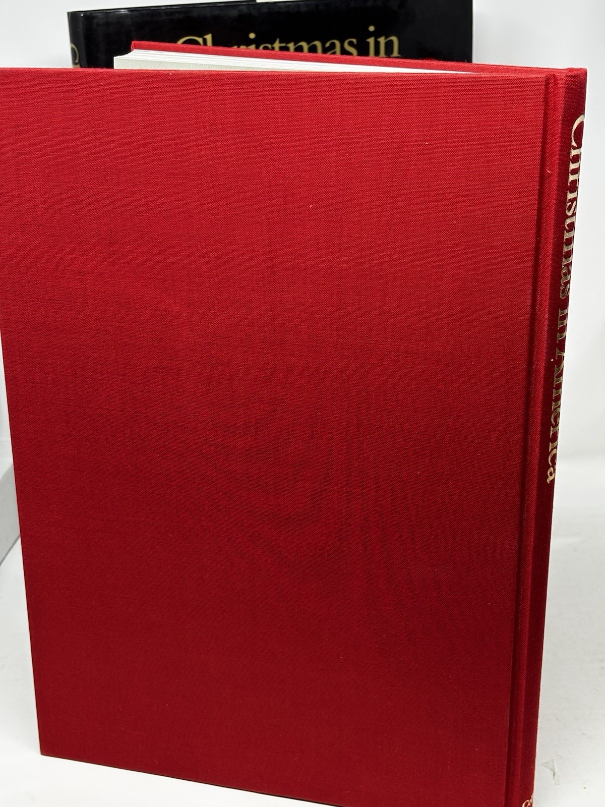 Christmas in America HC DJ 1988 15″ x 10 1/2″ x1″ 208 pgs Photos
