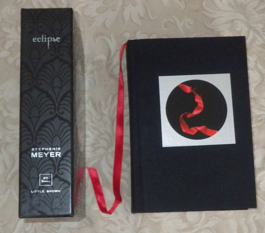 Twilight Saga Stephenie Meyer Eclipse Collector’s 1st Edition in Slipcase New!