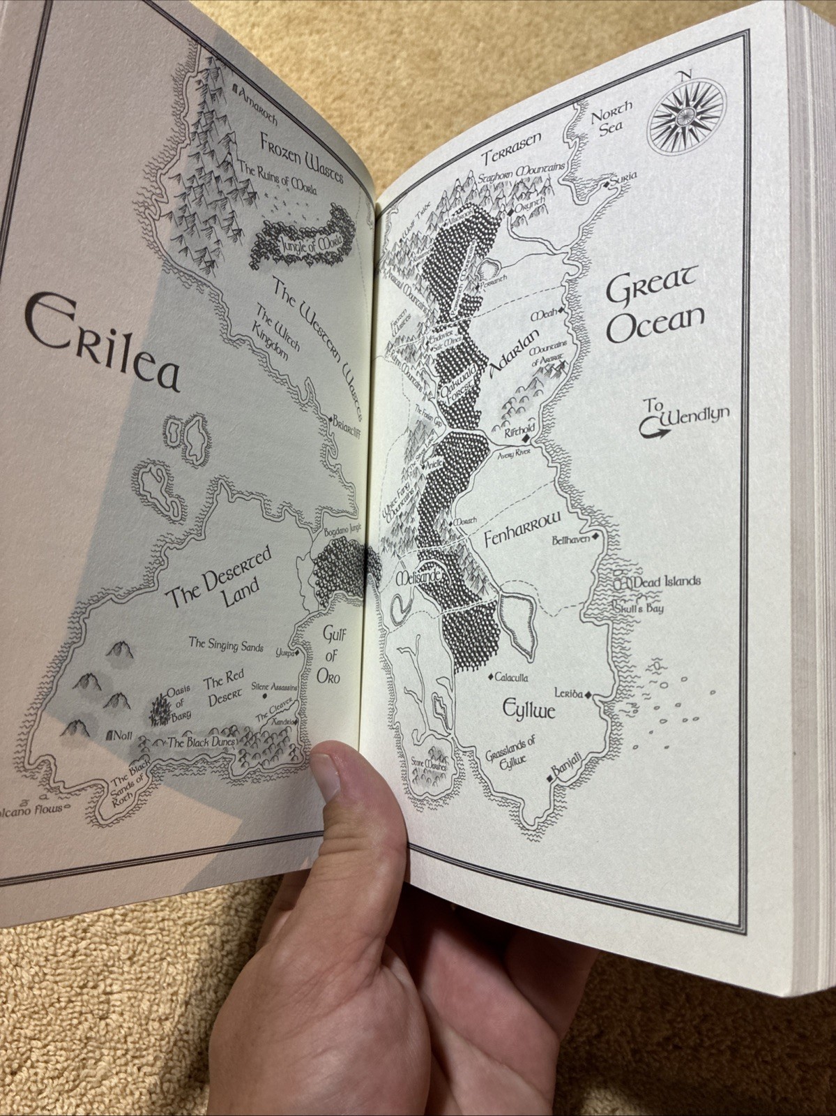 Crown of Midnight OOP Cover – Sarah J. Maas Paperback – 5th Printing