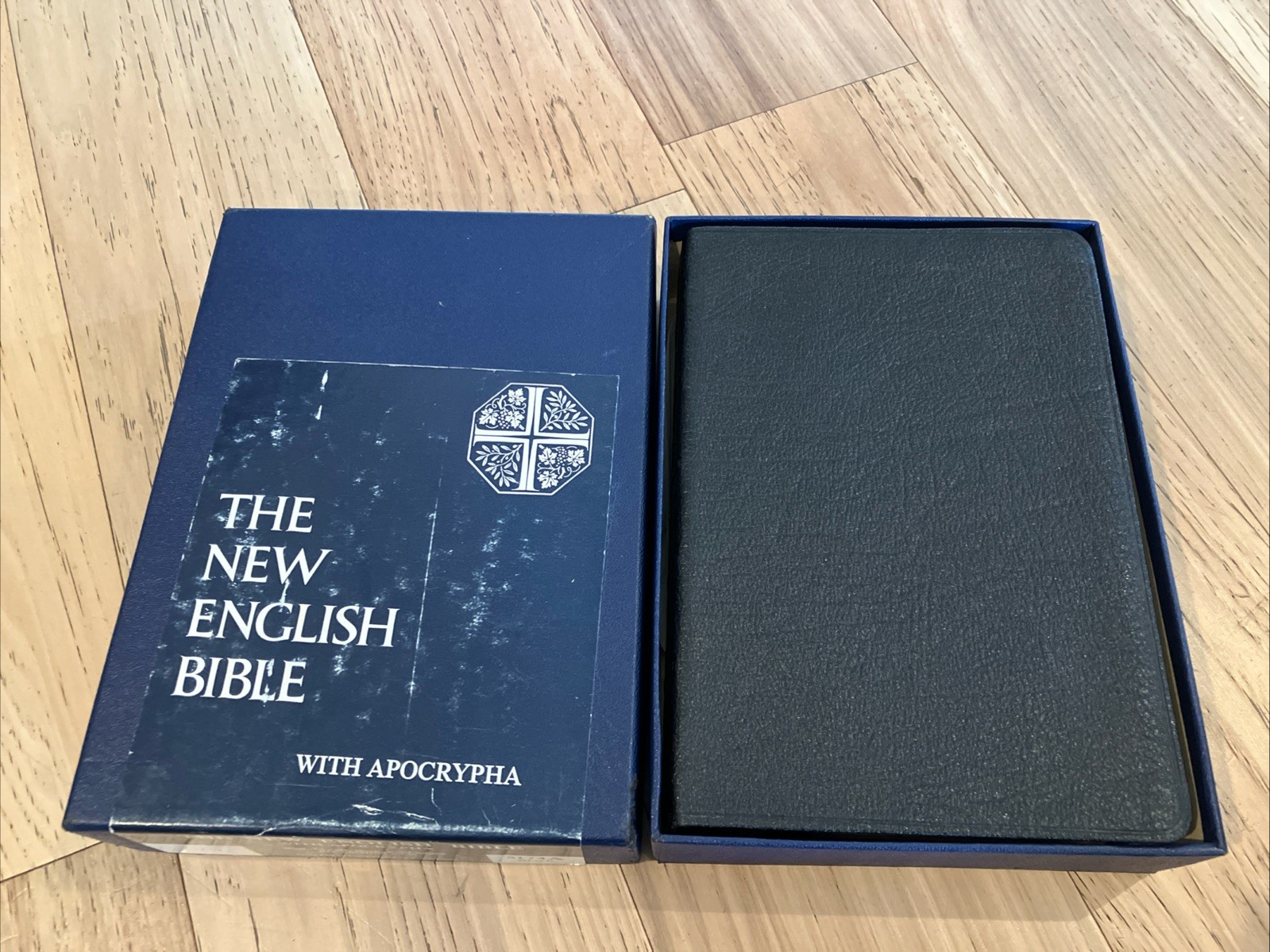 Oxford New English Bible NEB Apocrypha Buffalo Calf Genuine Leather 5174A in Box