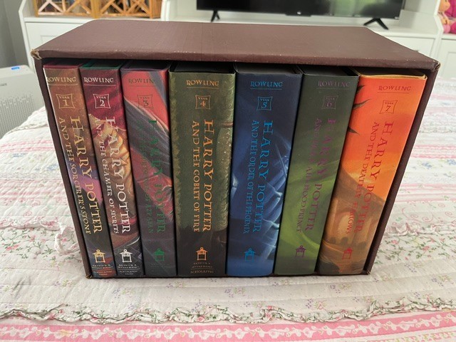 Harry Potter Boxed Set Hardcover Books 1-7 in Trunk Chest Limited Edition RARE