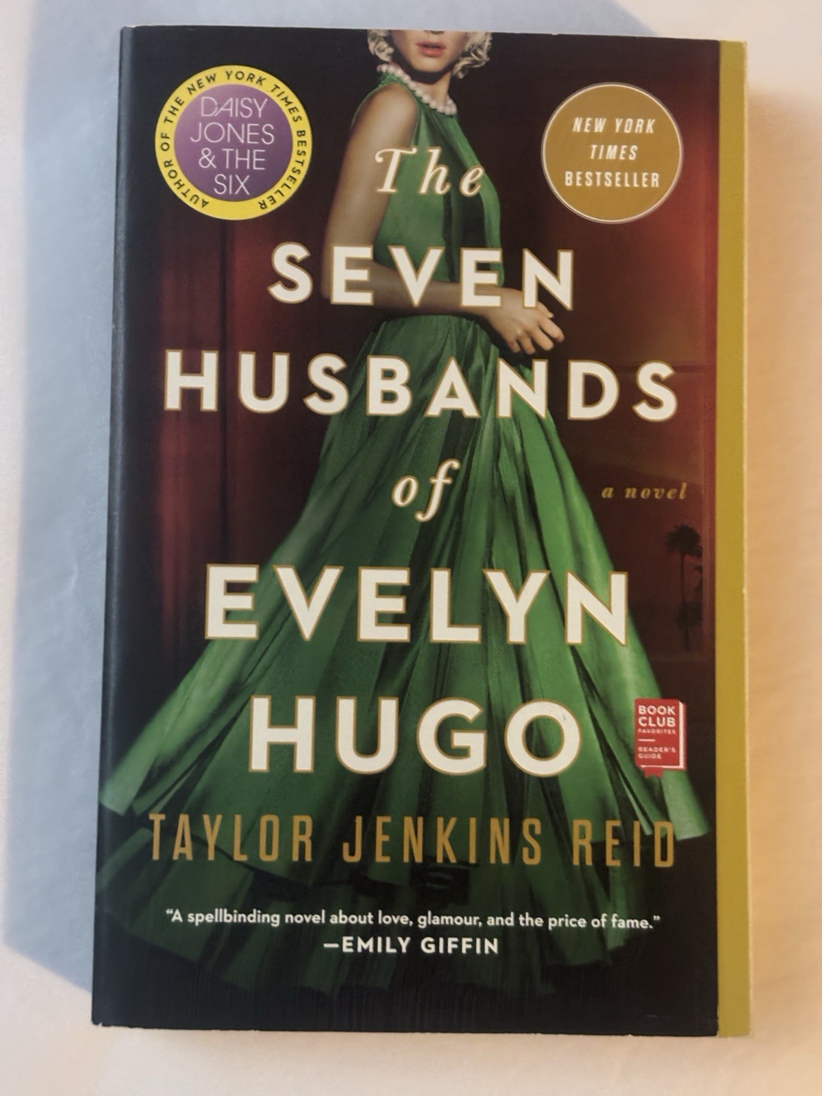 THE SEVEN HUSBANDS OF EVELYN HUGO Taylor Jenkins Reid Paperback