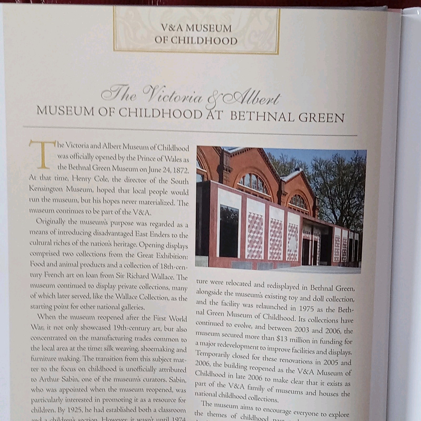 Victoria & Albert Museum of Childhood Martha Pullen (HC) 2008) Full Color Photo