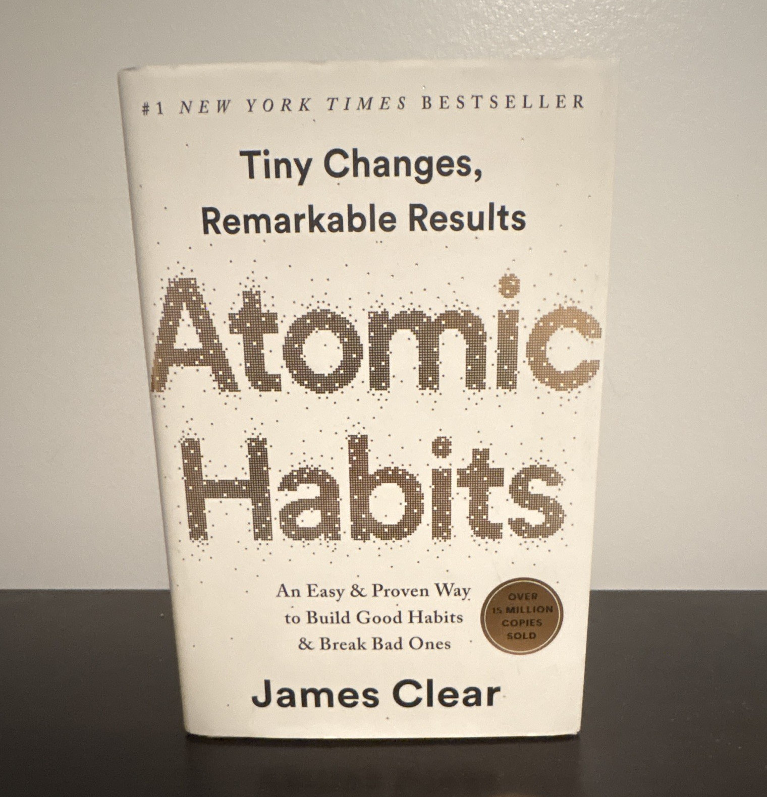 Atomic Habits by James Clear Hardcover w/ Dust Jacket, Avery Self-Help