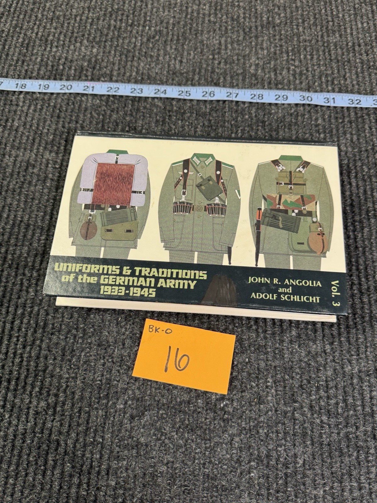 Uniforms & Traditions of the German Army 1933-1945 Volume 3 Bk-o16