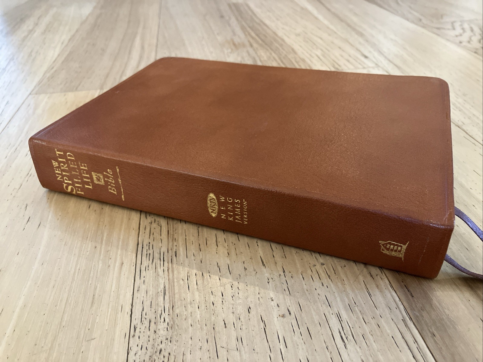 Nelson New Spirit Filled Life Bible NKJV Genuine Leather 2002 2556TN Like New!