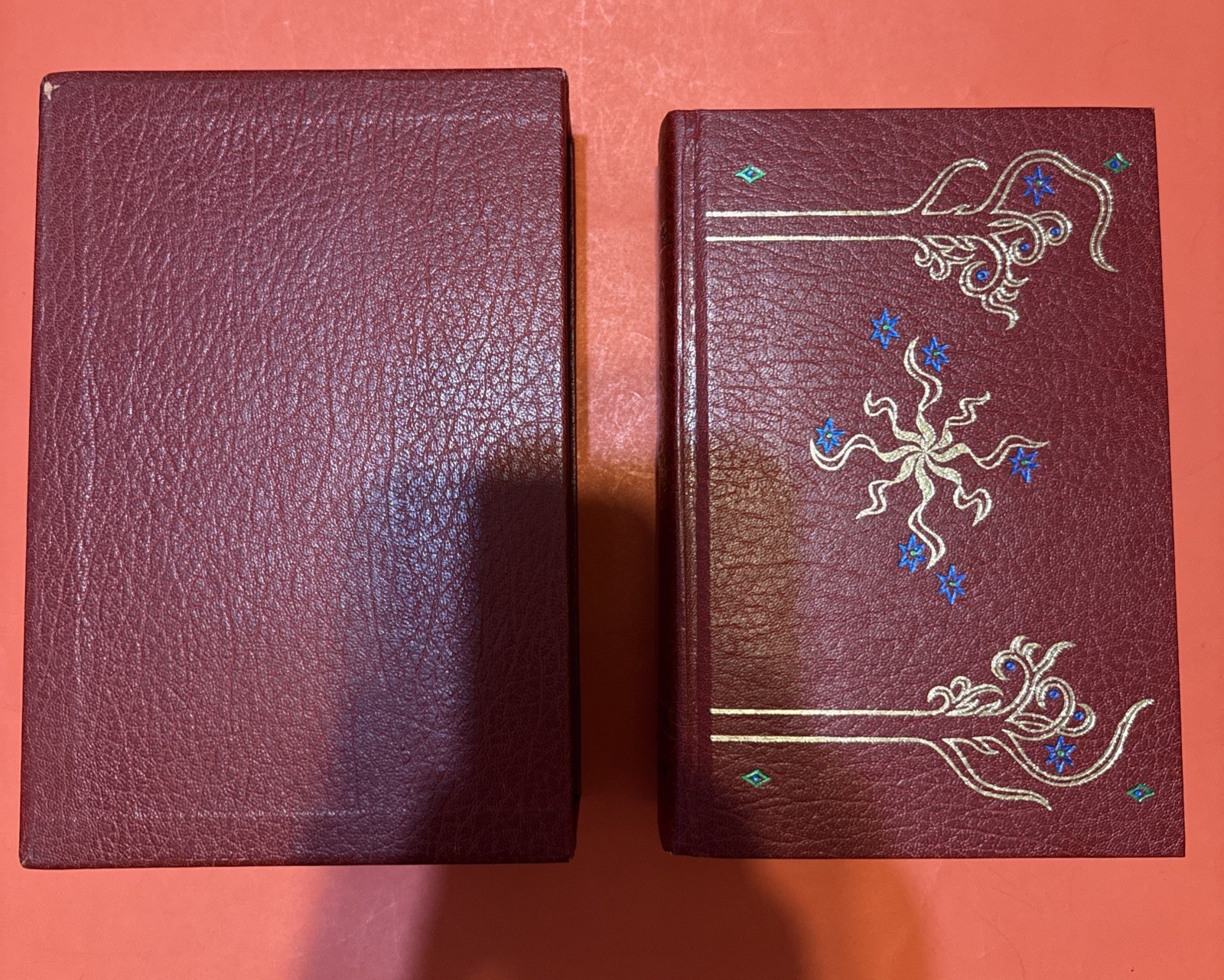 J.R.R. Tolkien The Lord of The Rings Collector’s Edition Hardcover w/ Slipcase