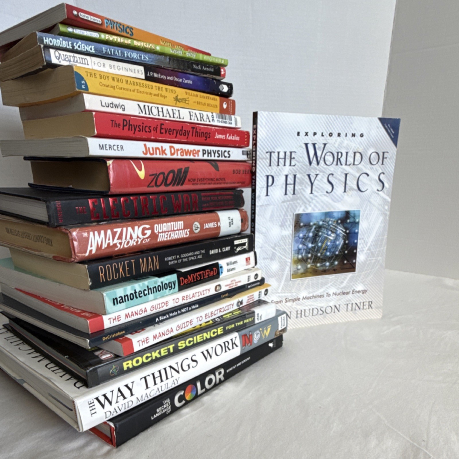 Set of 20 Books For Guest Hollow High School Conceptual Physics Course