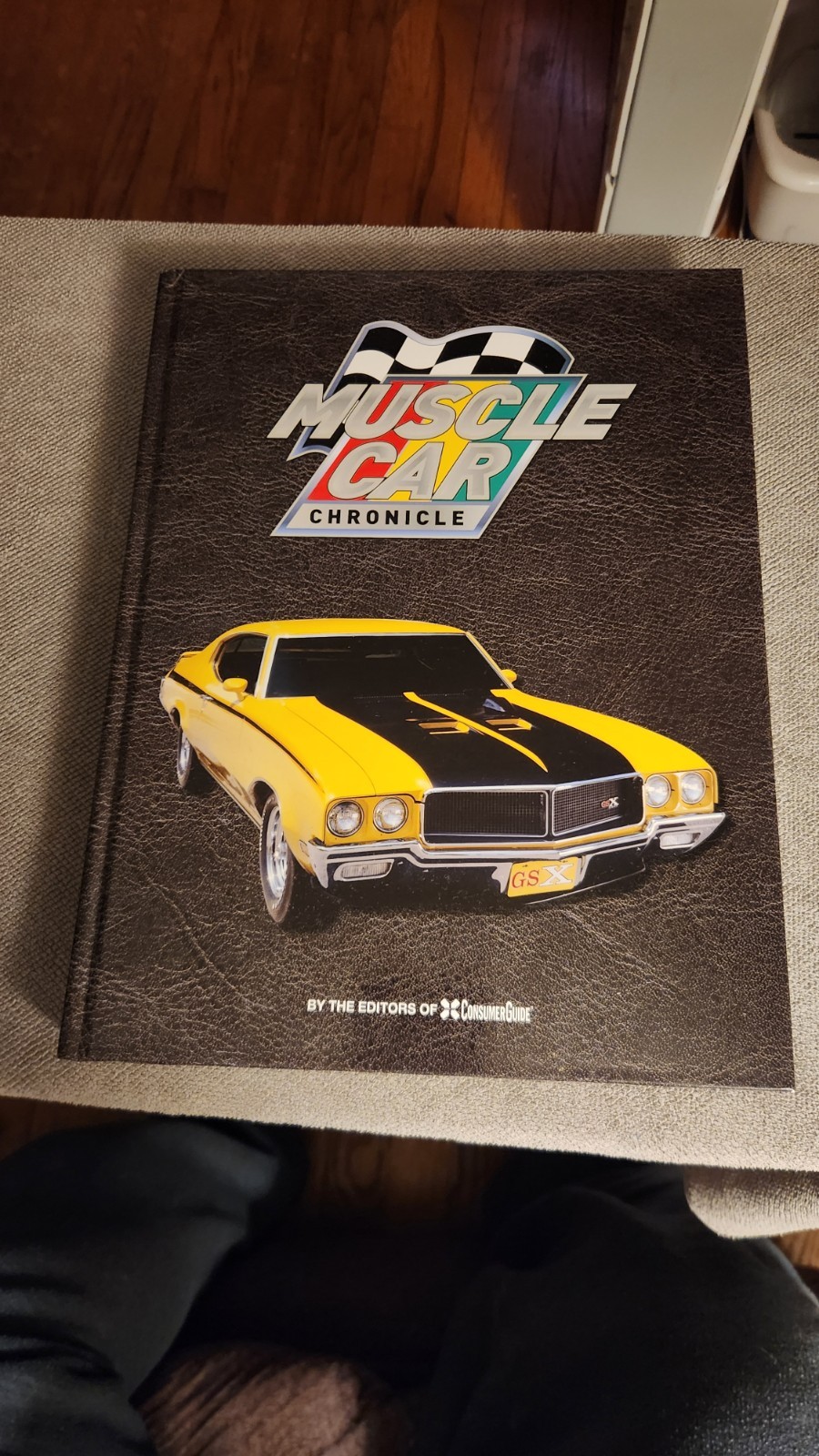 Muscle Car Chronicle Book by editors of Consumer Guide -2011 -368 pages