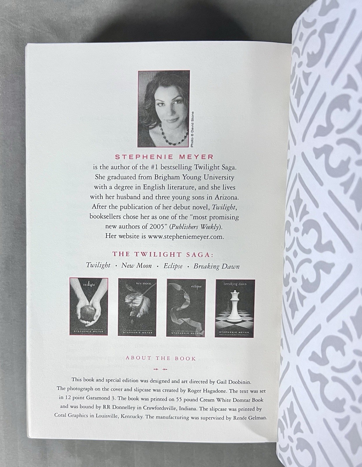 ‘Signed’ Breaking Dawn by Stephanie Meyer – 1st Printing Collector’s Edition M2