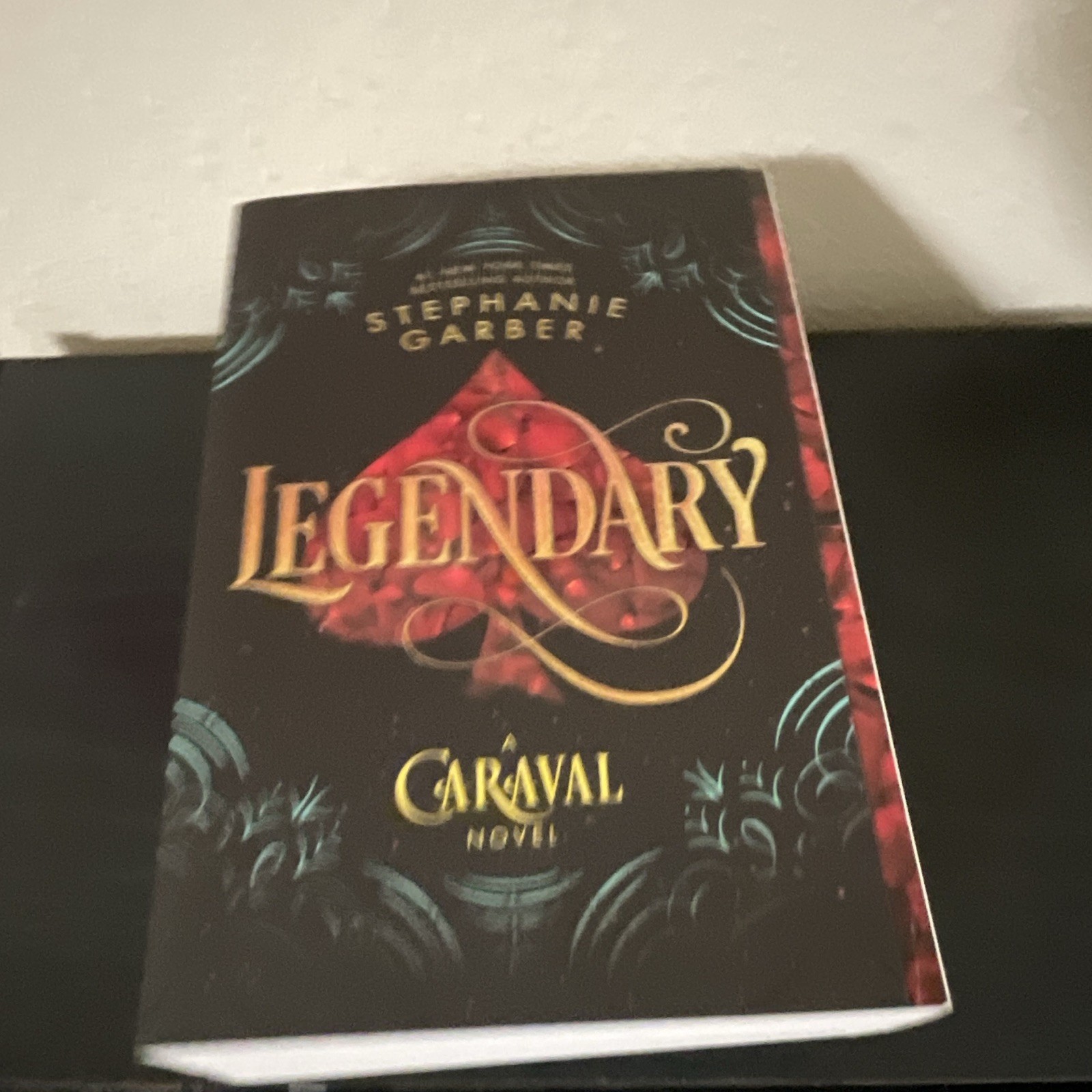 Stephanie Garber Caraval 3-Book Paperback Box Set: Caraval/Finale