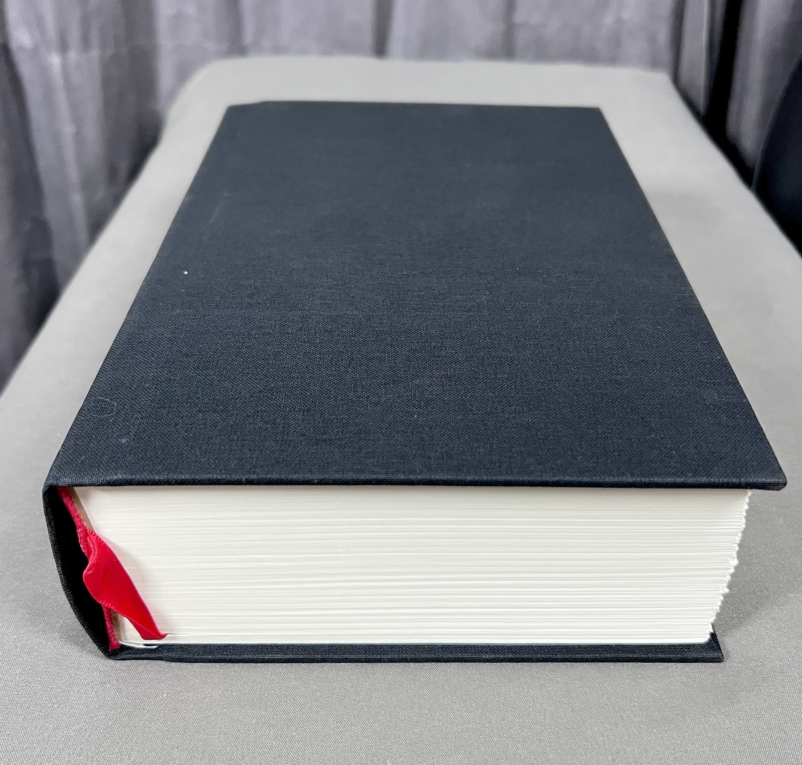 ‘Signed’ Breaking Dawn by Stephanie Meyer – 1st Printing Collector’s Edition M2