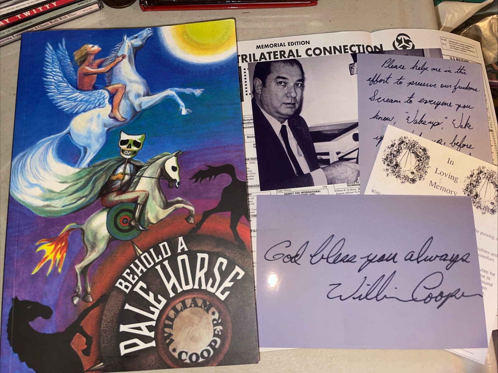 Behold a Pale Horse William Cooper Revised CFR Map NWO UFO Satanic Conspiracy Pb