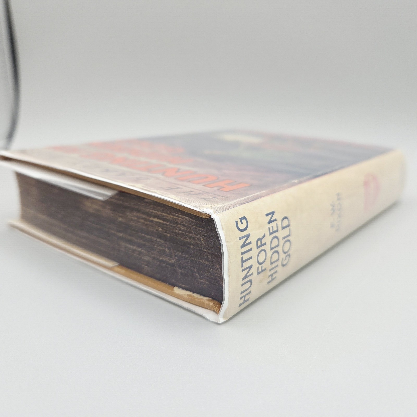 Hunting for Hidden Gold 1928 HCDJ Tan Cloth Early Cave‑Art Jacket Variant